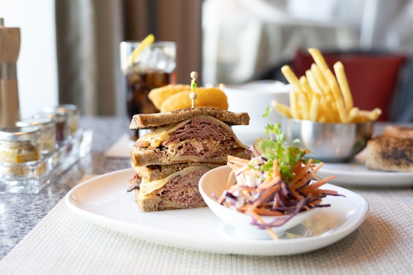 Crystal Cruises Trident Grill 2.jpg